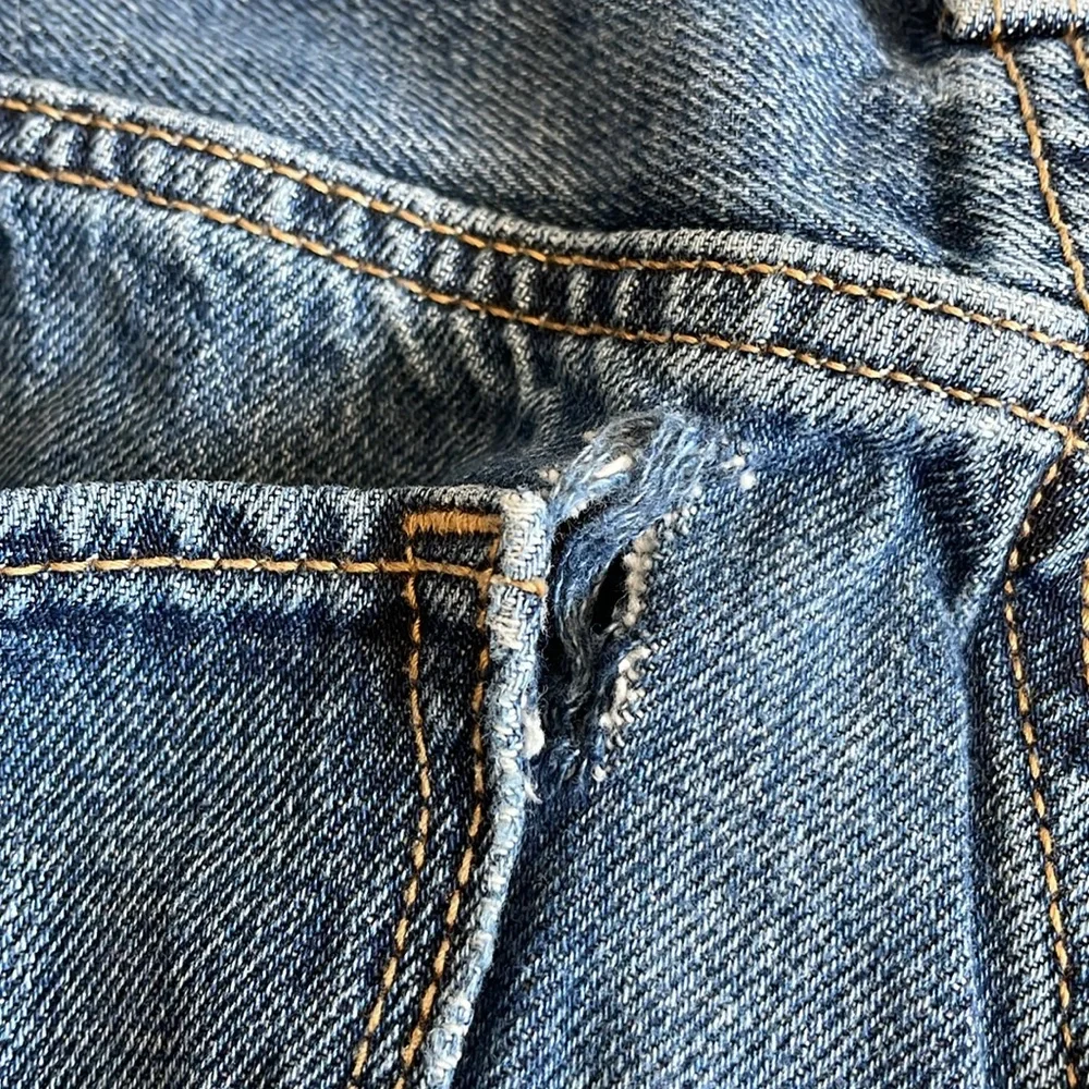 Old Navy super distressed high rise, straight leg, button fly jeans. Girls 14